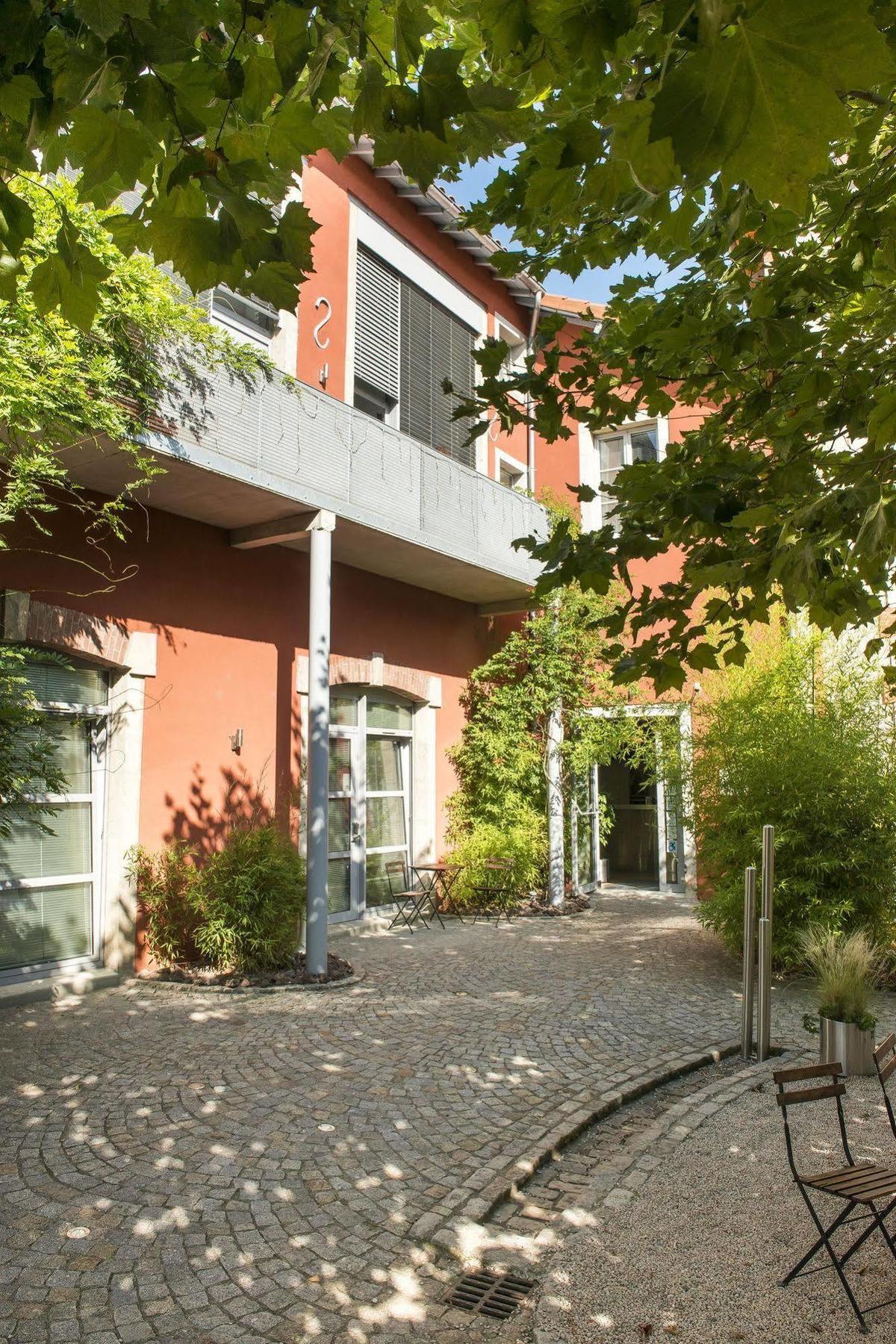 Hotel Des Capucins Le Puy-en-Velay Exterior foto